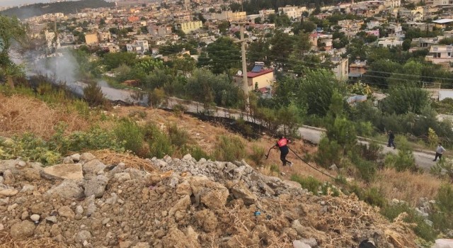 Otluk alanda çıkan yangın büyümeden söndürüldü