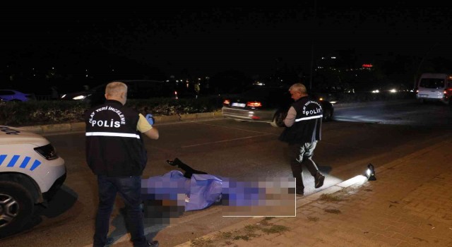 Otomobil elektrikli scootera arkadan çarptı: 1 ölü