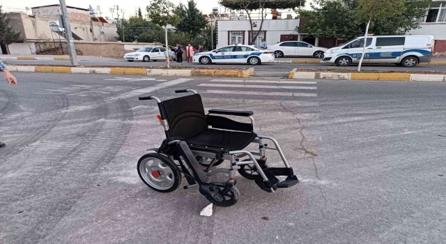 Otomobilin çarptığı engelli yaralandı
