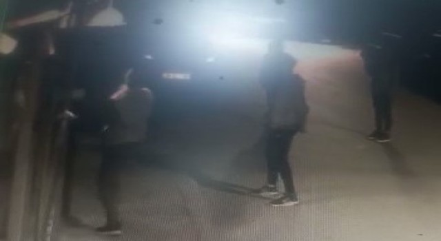 (ÖZEL) Mangalcı hırsızlar tarafından soyulan işletmenin kameralarına ikinci bir hırsızlık girişimi yansıdı