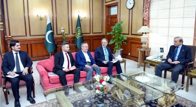 Pakistan Başbakanı Şeriften Türkiyeye zor zamanlarda verdiği desteklerden dolayı teşekkür