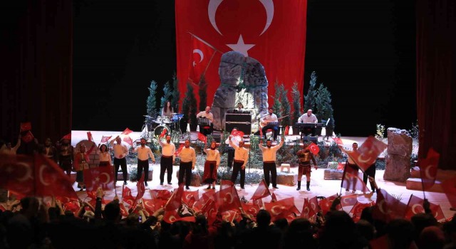 Pamukkalede İşgalden Cumhuriyete oyunu liselilerle buluştu