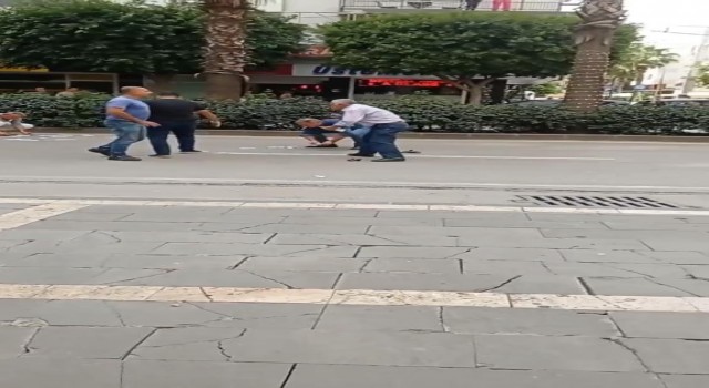Para çalıp kaçan zanlıyı vatandaşlar yakaladı