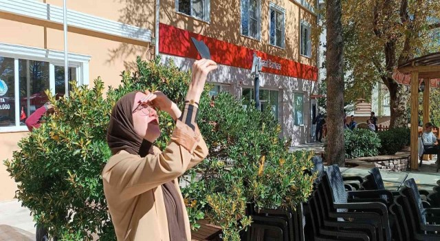 Parçalı güneş tutulması Denizliden de izlendi