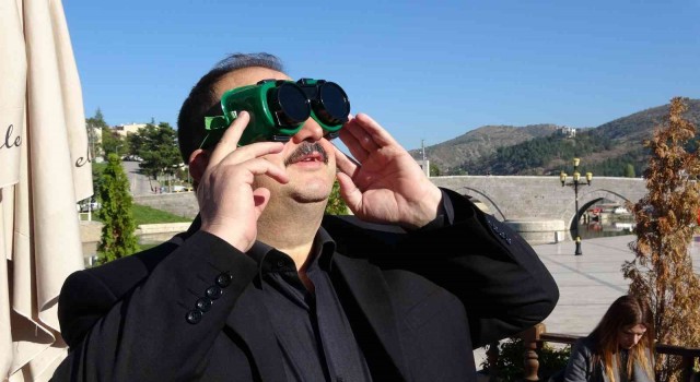 Parçalı güneş tutulmasını böyle izlediler