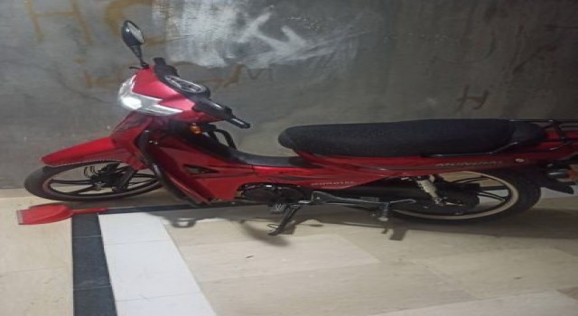 Park halindeki motorlar çalındı