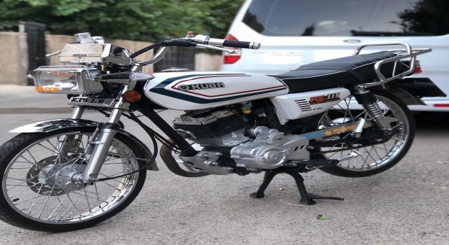 Park halindeki motosiklet çalındı