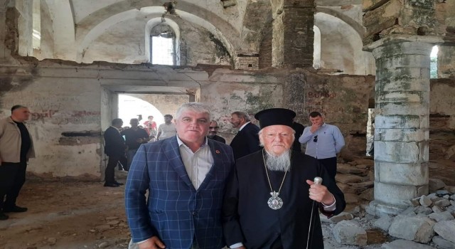 Patrik Bartholomeos, Aziz Nikolas Kilisesinde dua etti