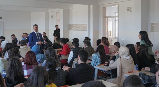 Rektör Çiftçi, meslek yüksekokullarını inceledi