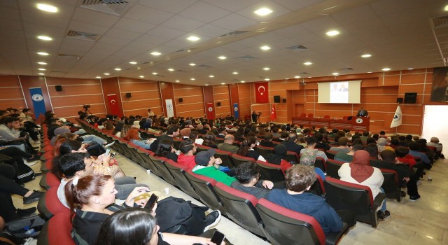 Rektör Kutluhan ve Başkan Zolan öğrenci toplulukları ile bir araya geldi