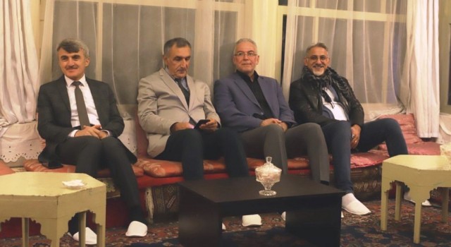 Rektör Uysal, “Yakupoğlunun evinin çevresi yakında bir külliye olacak”