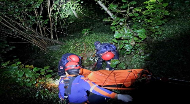 Rizede kaybolan şahıs 150 metrelik uçurumda ölü bulundu