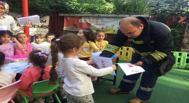 Rizede yangın ihbarına giden itfaiye ekiplerine sürpriz kutlama