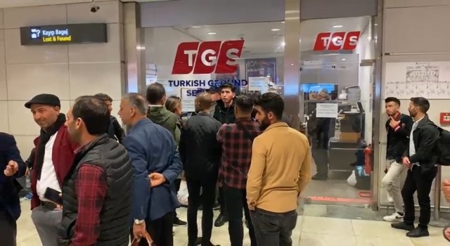 Sabiha Gökçen Havalimanında ‘bavul krizi