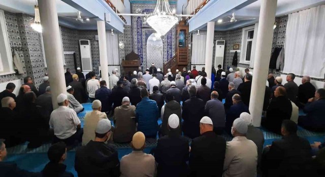 Salihlide sabah namazında Kuran-ı Kerim ziyafeti