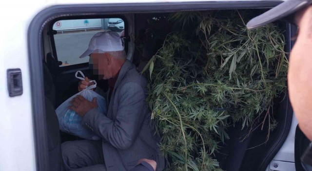 Samsunda sokak satıcılarına Kökünü Kurutma Operasyonu: 94 gözaltı