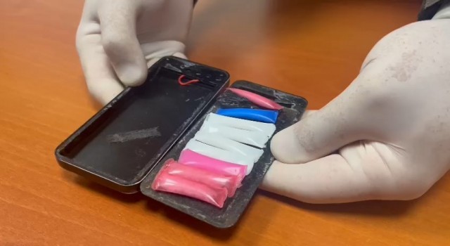 Sancaktepede polisin gözünden kaçmadı: Powerbankın içinde gizlenmiş narkotik madde ele geçirildi
