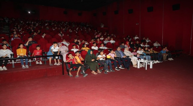 Şanlıurfada Dünya Çocuk Gününde çocuklar unutulmadı