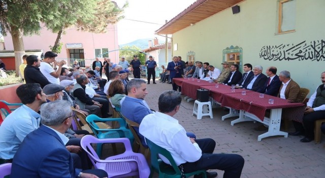 Şaphanede muhtarlarla bir araya geldi