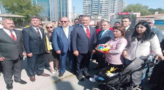 Sarıgülden TFFye çağrı: Sahalarda 8 tane yabancı değil, 8 tane Türk olmalı