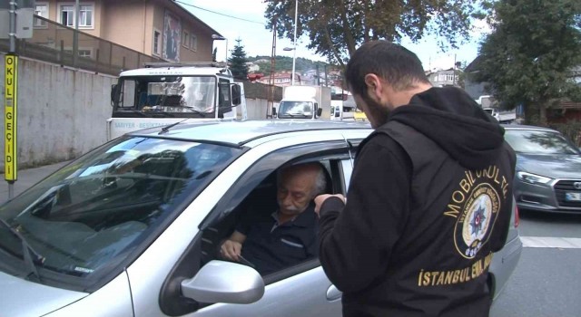 Sarıyerde okul önünde denetim