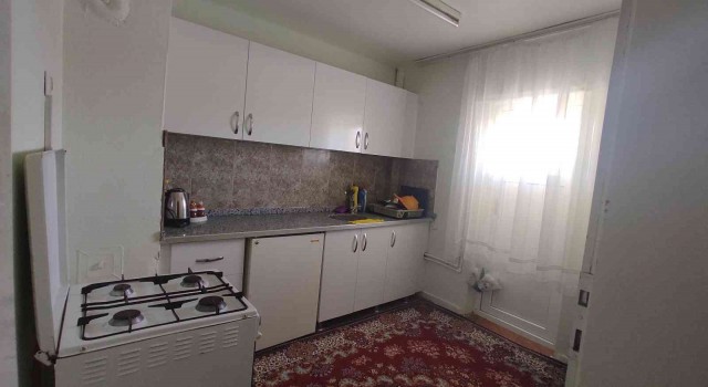 Sarızda lojmanlar yenilenerek öğretmenlerin hizmetine sunuldu