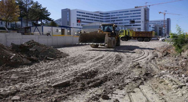 Şehir Hastanesi bölgesinde hummalı çalışma