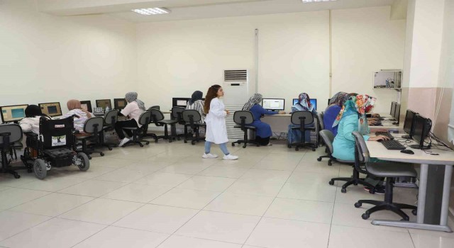 Şehitkamilden kadınlara bilgisayar eğitimi