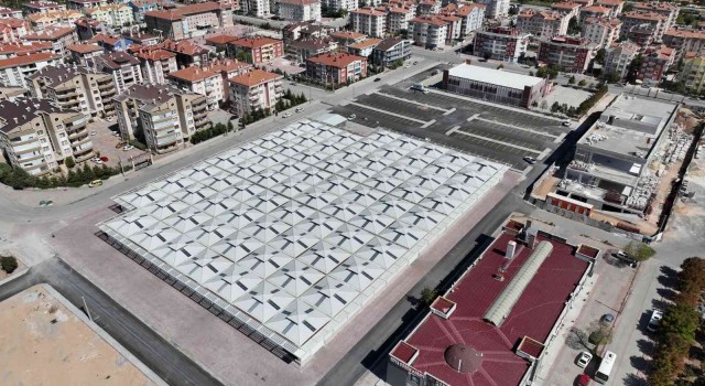 Selçukluda Yazır Kapalı Pazar açılışa hazırlanıyor