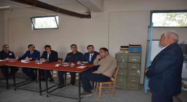 Selendide halk toplantıları devam ediyor