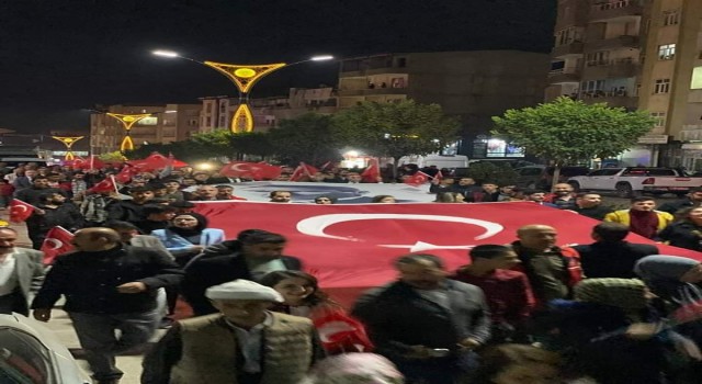 Şemdinli de ‘Fener alayı yürüyüşü yapıldı