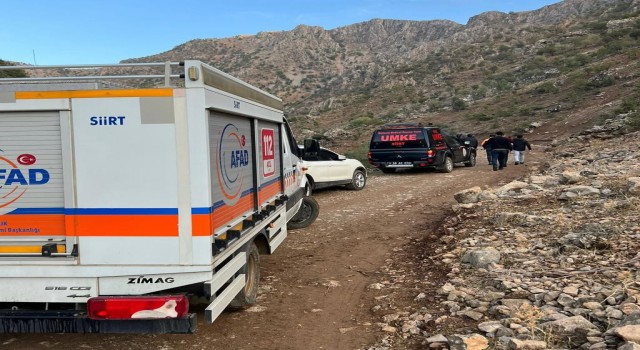 Siirtte odun keserken kayalıklardan düşen genç hayatını kaybetti
