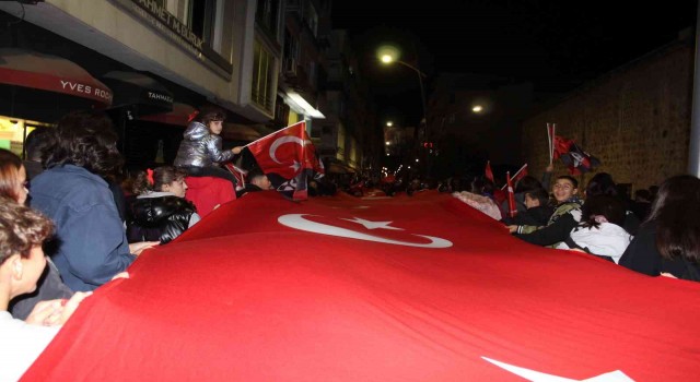 Sinopta fener alaylı Cumhuriyet Bayramı kutlamaları