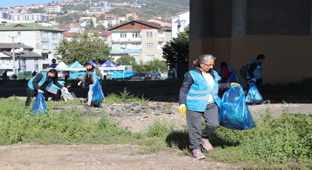 Şirintepedeki atıklar geri dönüşüme kazandırıldı