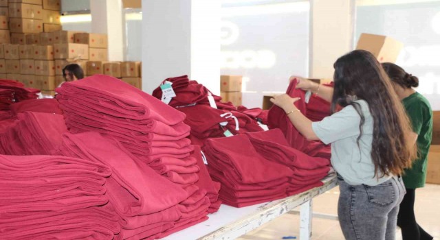 Şırnakta üretilen eşofmanlar Avrupaya ihraç ediliyor