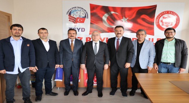 Sivas Valisi Yılmaz Şimşek TSYD Sivas Şubesini ziyaret etti