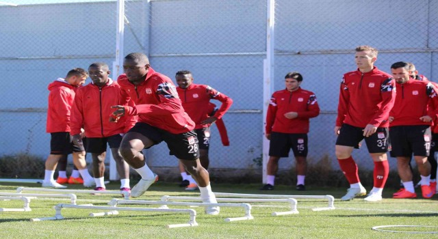 Sivasspor, Antalyaspor maçına 3 puan parolasıyla hazırlanıyor