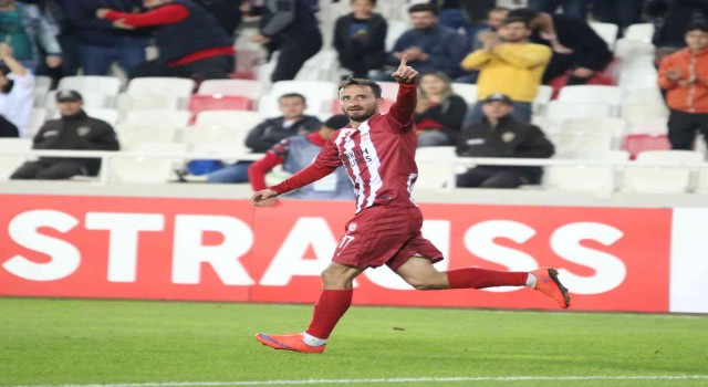 Sivassporda Erdoğan Yeşilyurt gol sayısını 2ye çıkardı