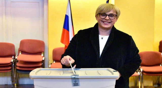 Slovenyada cumhurbaşkanlığı seçimi ikinci tura kaldı