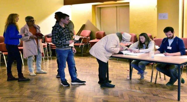 Slovenyada halk cumhurbaşkanlığı seçimi için sandık başında