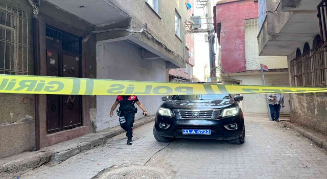 Sokakta oynayan 10 yaşındaki çocuk kurşunların hedefi oldu