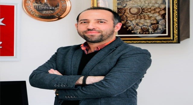 Sosyolog Palabıyık: İmamoğlu seçimlerde aday olabilmek için İYİ Partiye, Tanrıkulu ise eş-başkan olmak için HDPye geçebilir