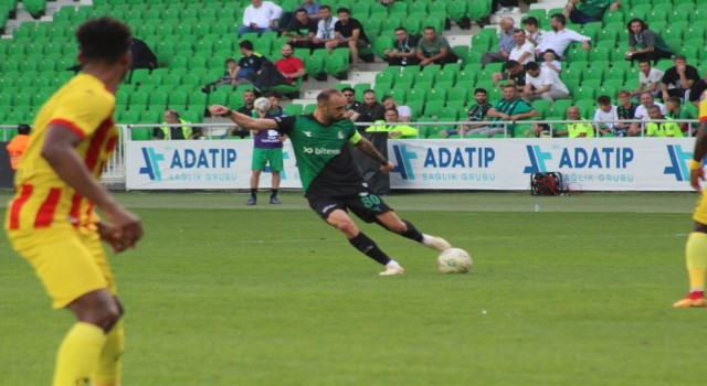 Spor Toto 1. Lig: Sakaryaspor: 3 - Yeni Malatyaspor: 1