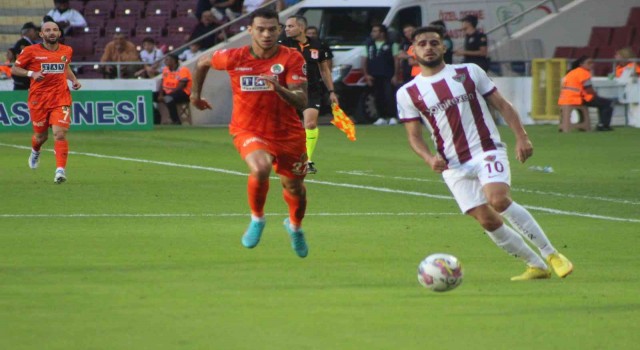 Spor Toto Süper Lig: A. Hatayspor: 0 - Alanyaspor: 0 (İlk yarı)