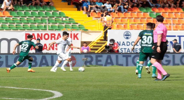 Spor Toto Süper Lig: Corendon Alanyaspor: 0 - Giresunspor: 0 (İlk yarı)