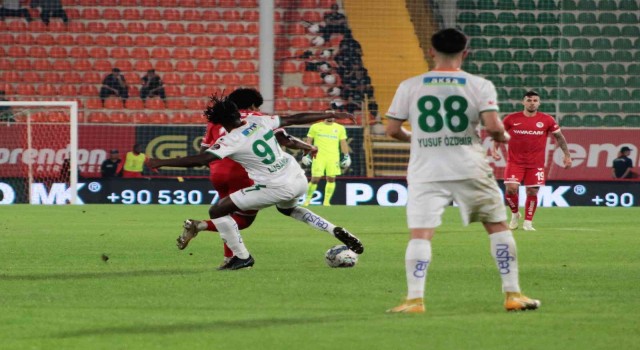 Spor Toto Süper Lig: Corendon Alanyaspor: 3 - FTA Antalyaspor: 2 (Maç sonucu)