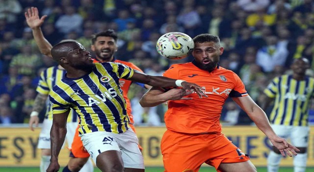 Spor Toto Süper Lig: Fenerbahçe: 0 - Medipol Başakşehir: 0 (İlk yarı)