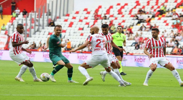 Spor Toto Süper Lig: FT Antalyaspor: 0 - Konyaspor:0 (İlk yarı)
