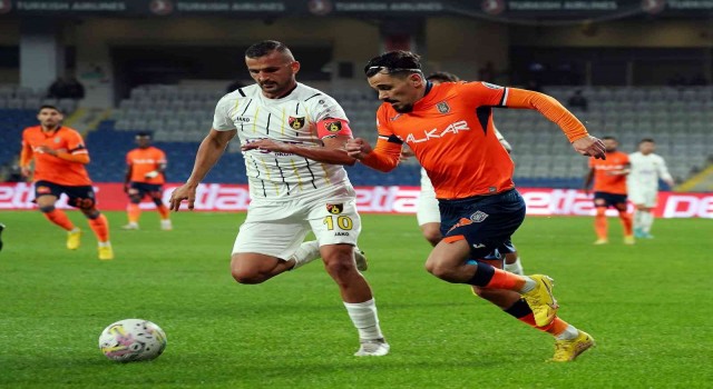 Spor Toto Süper Lig: Medipol Başakşehir: 2 - İstanbulspor: 0 (Maç sonucu)