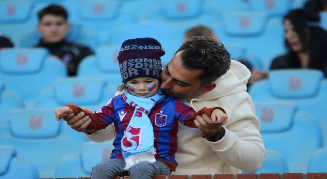 Spor Toto Süper Lig: Trabzonspor: 1 - DG Sivasspor: 0 (İlk yarı)